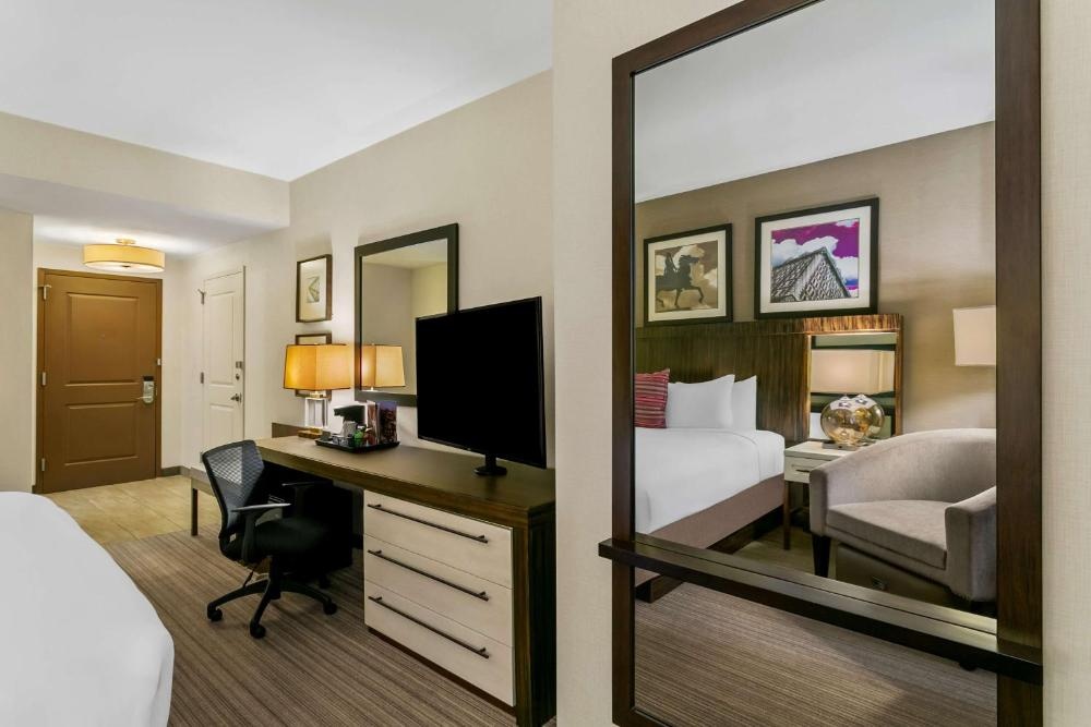 Sonesta Hotel Baltimore Inner Harbor Image 32